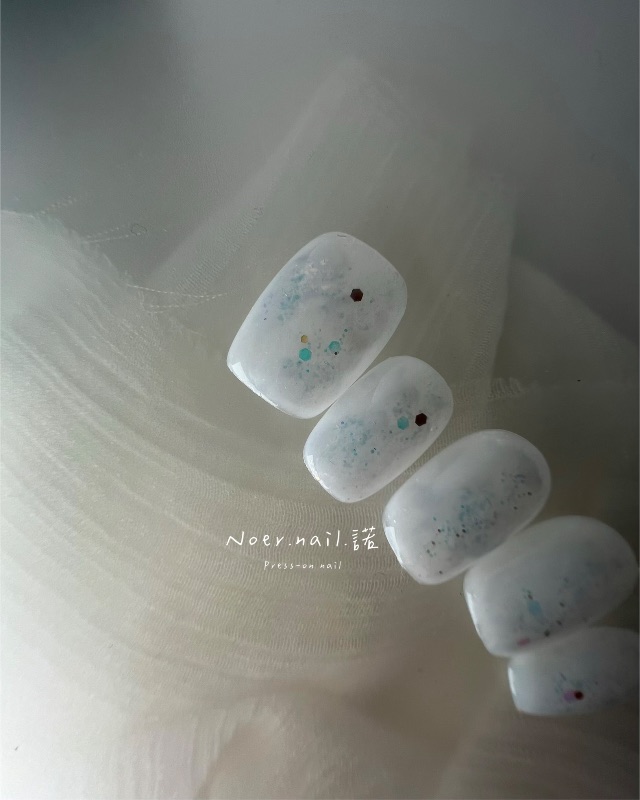 《Little Things》，美甲作品照片 2
