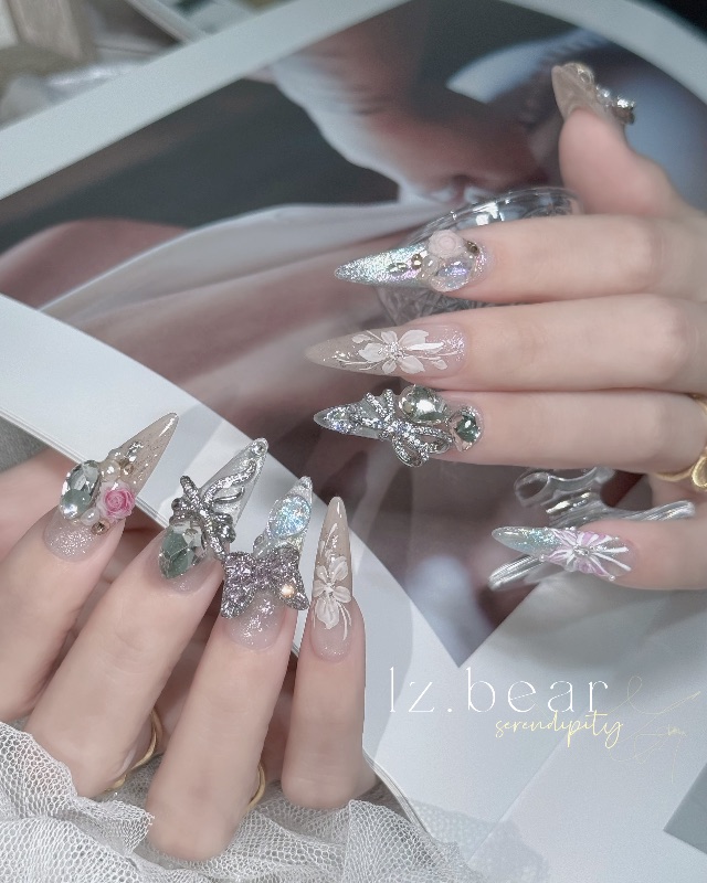 奢華鑽鑽💎，美甲作品照片 2
