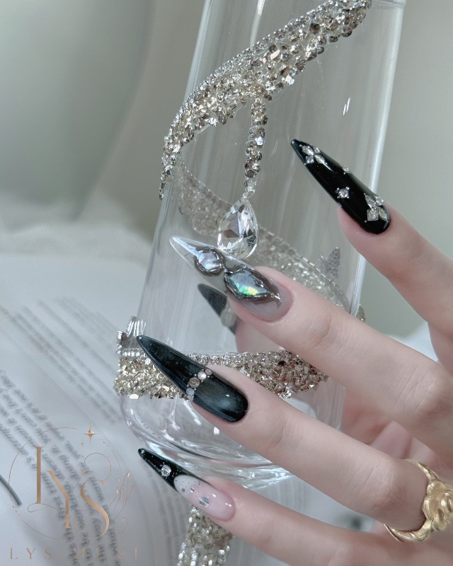 暗黑系🖤，美甲作品