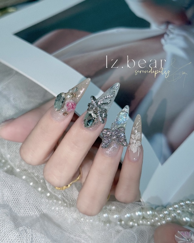 奢華鑽鑽💎，美甲作品