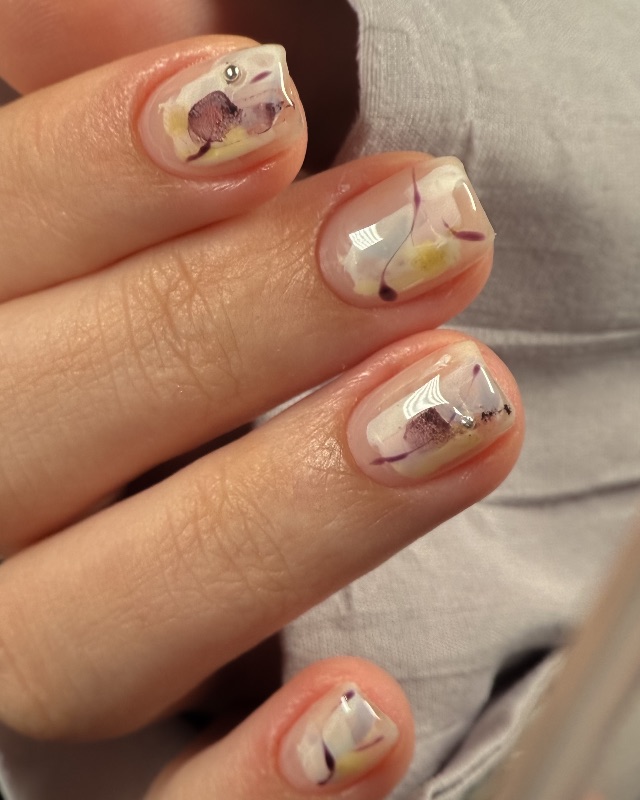 繽紛💛🩵💜，美甲作品照片 2