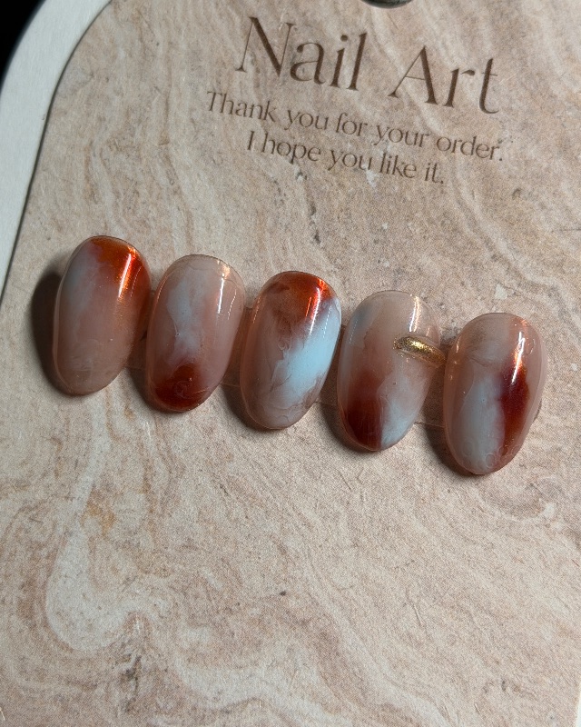 紅琥珀雲霧暈染，美甲作品