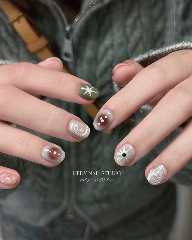 小眾美甲💅🏻，美甲作品照片 2