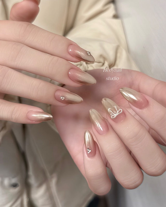 溫柔鏡面漸層🎀，美甲作品照片 2