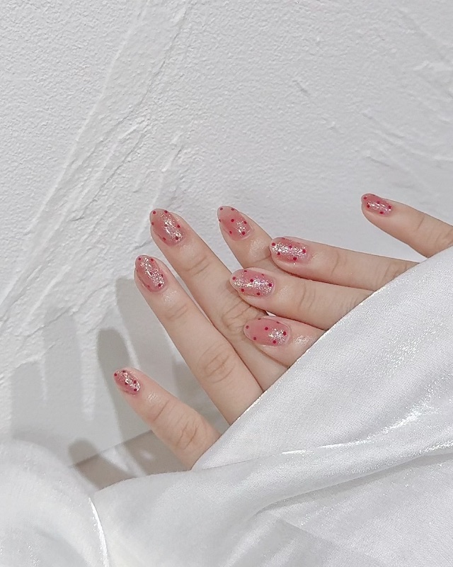 粉色泡泡，美甲作品