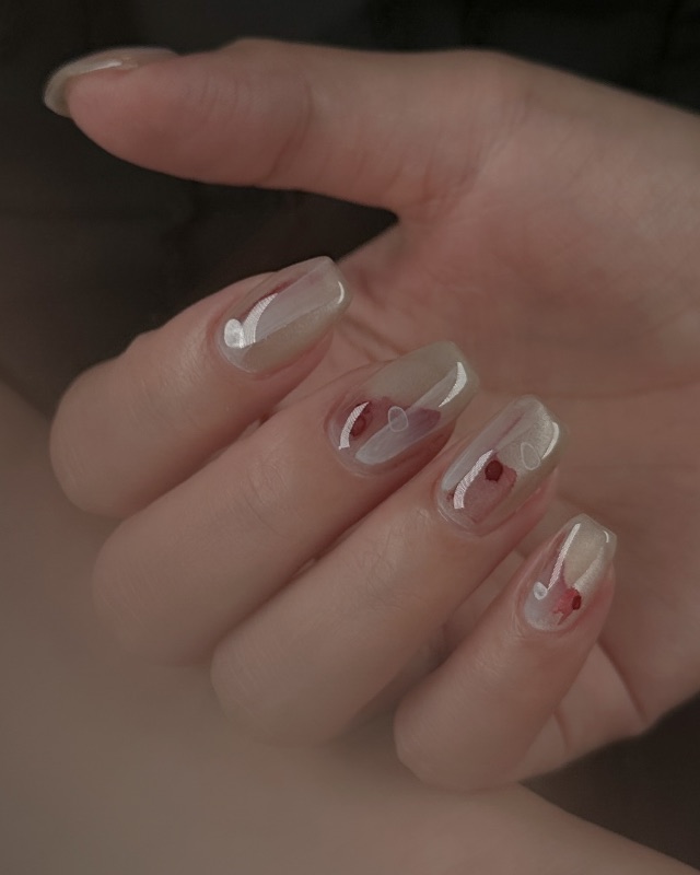 白月光與硃砂痣，美甲作品照片 4