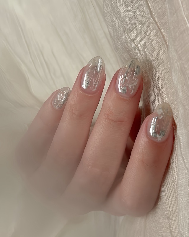 銀韻微光，美甲作品照片 5