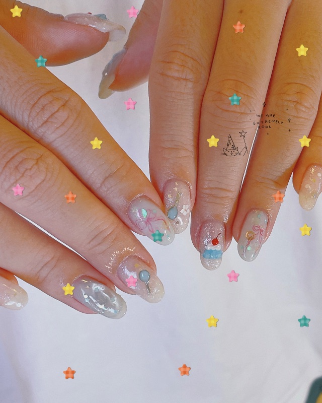 清涼消暑的冰淇淋，美甲作品