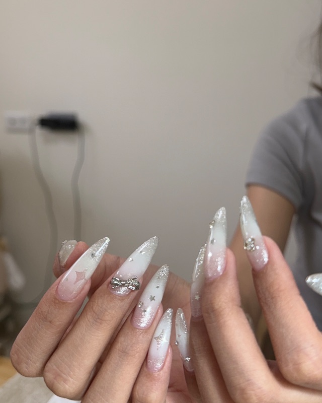 白色星光✨⸝⋆，美甲作品