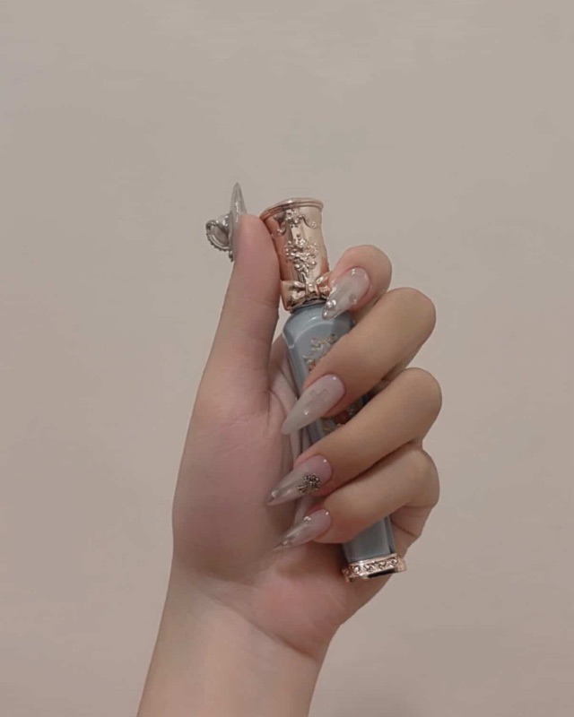 鏤空十字架，美甲作品