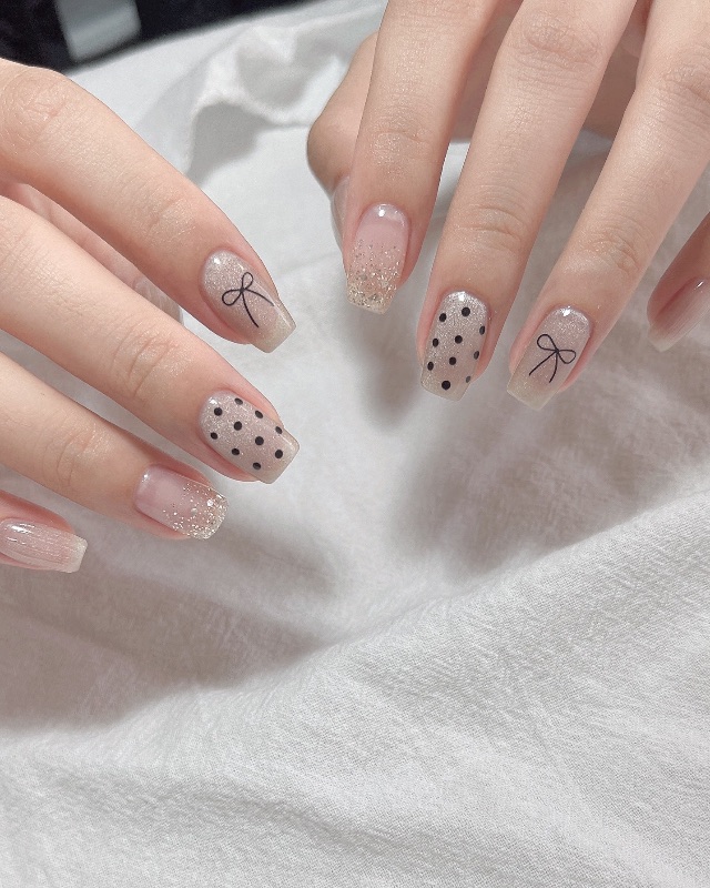 香檳波點,美甲作品