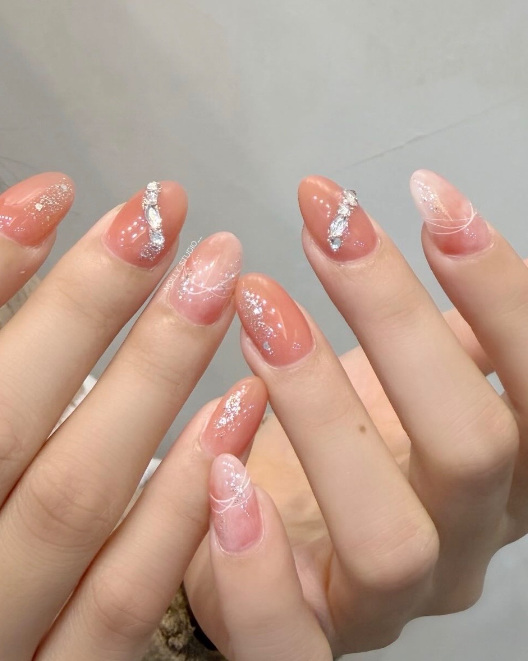 蜜桃星鑽，美甲作品