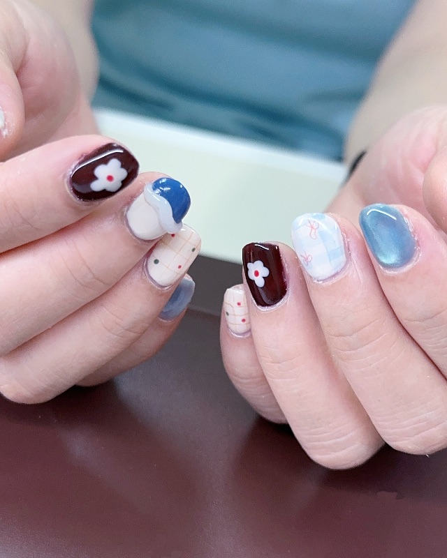 嘎逼欸灰，美甲作品