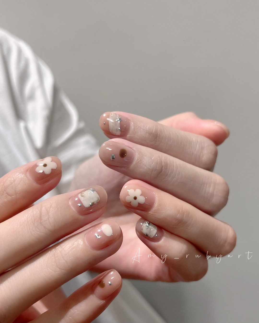 焦糖奶油花🌼，美甲作品