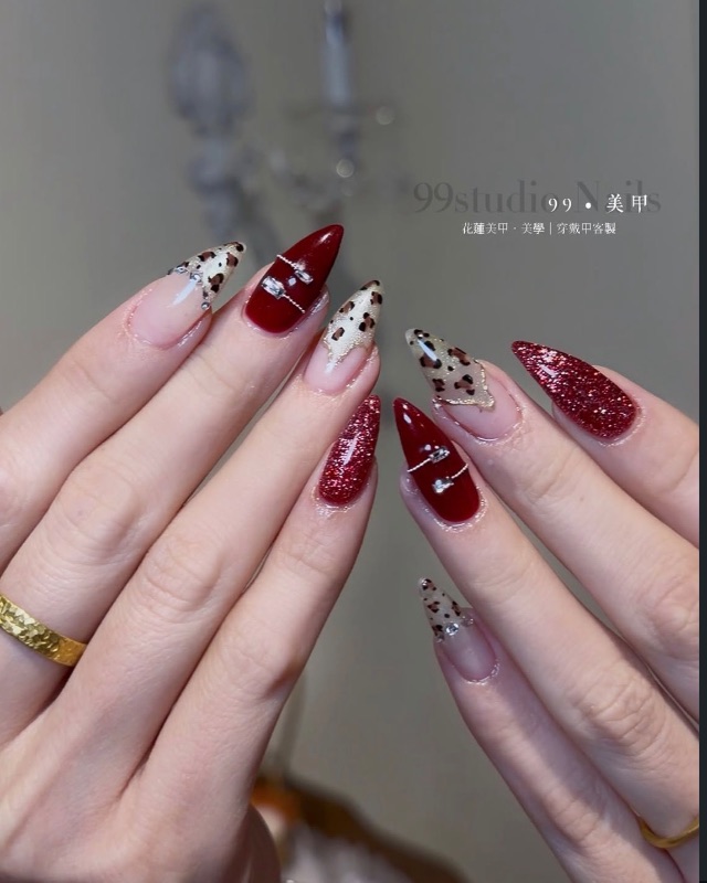 暗黑奢華，美甲作品