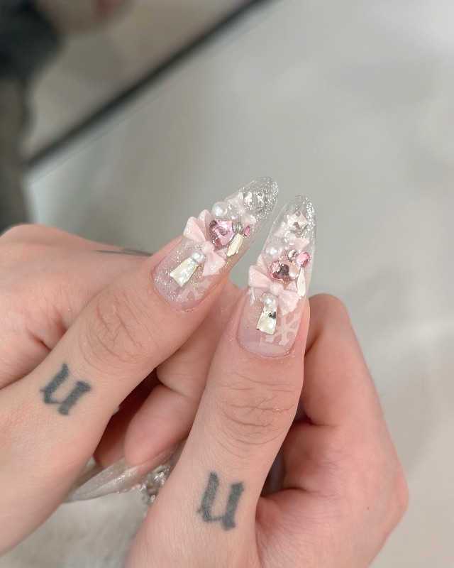 粉·水晶聖誕樹綢緞蝴蝶結，美甲作品照片 2