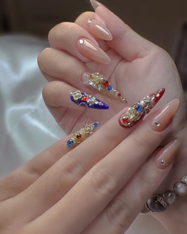 甄嬛美甲，美甲作品照片 2