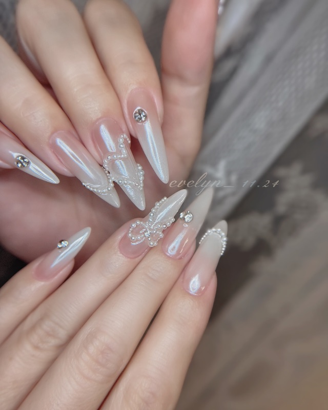 海莉珍珠，美甲作品