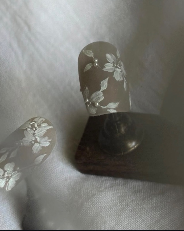 初綻，美甲作品照片 2