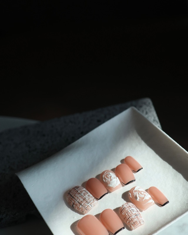 玫瑰，美甲作品照片 4