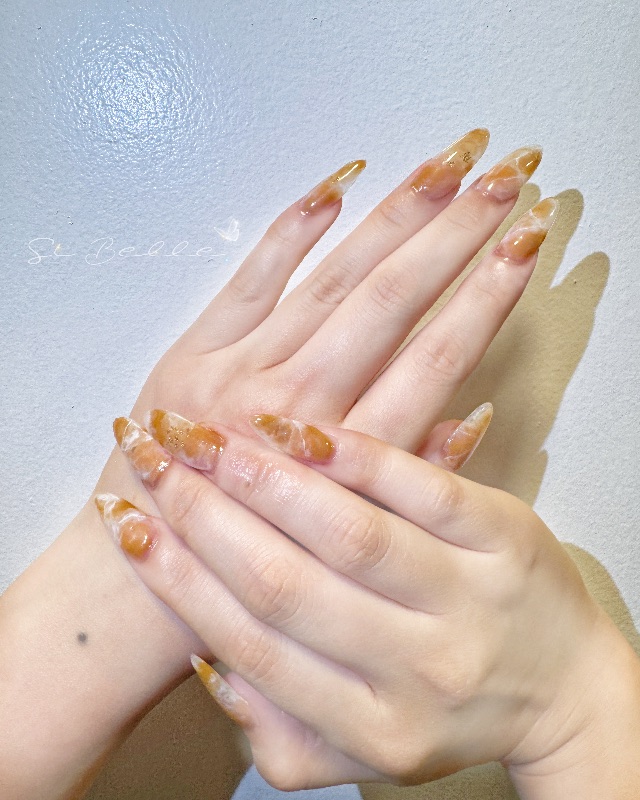 琥珀暈染，美甲作品
