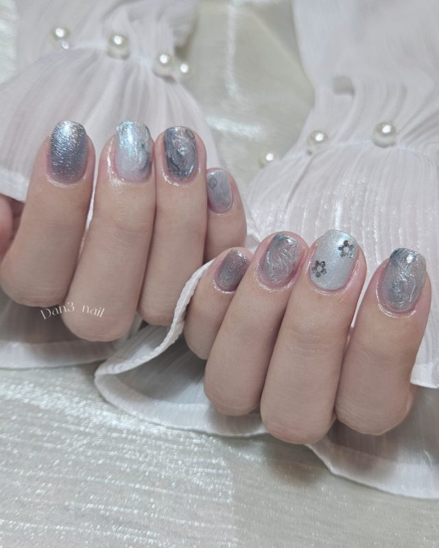 冷調銀灰藍ꕀ˖✧，美甲作品照片 3