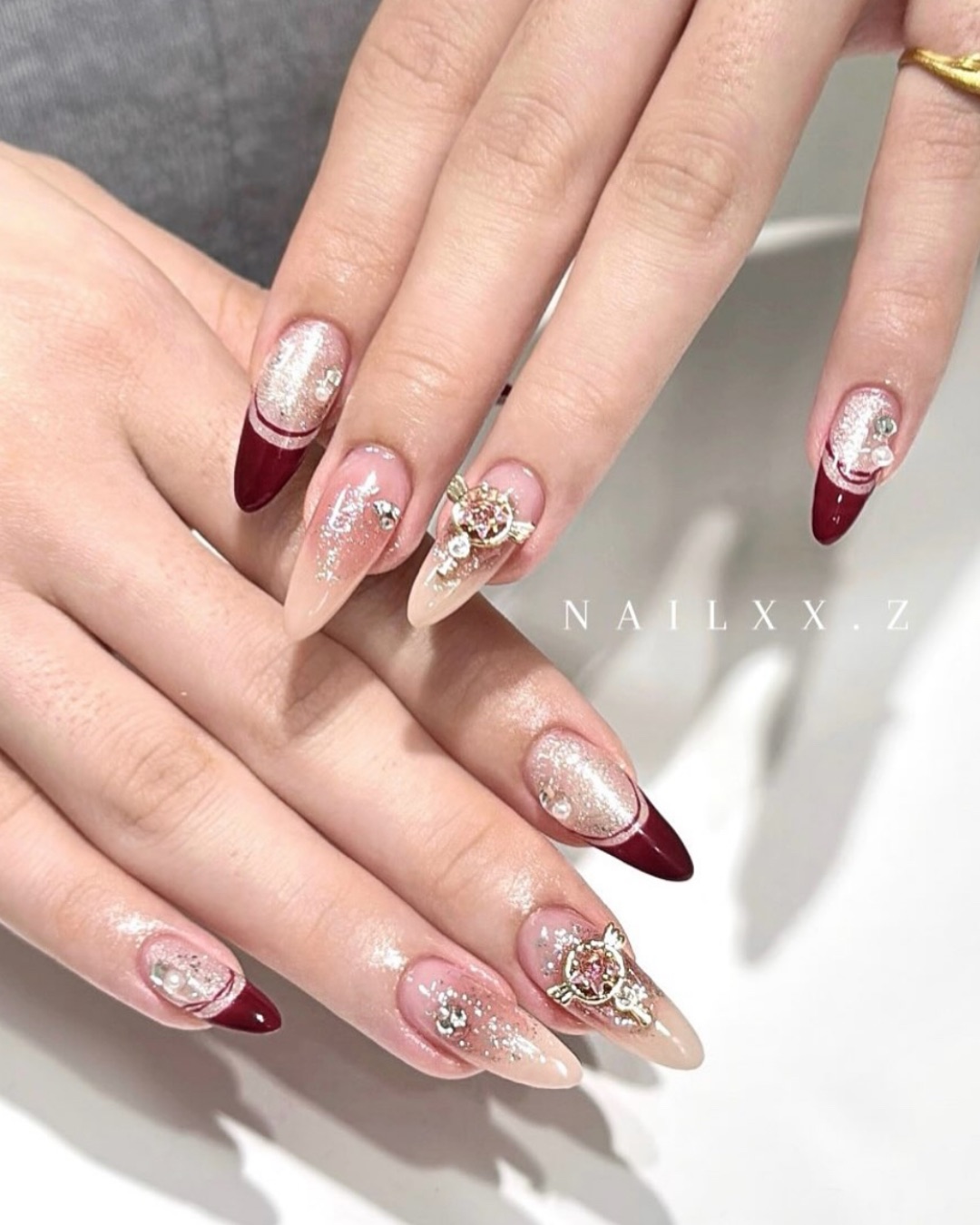 酒紅色法式，美甲作品