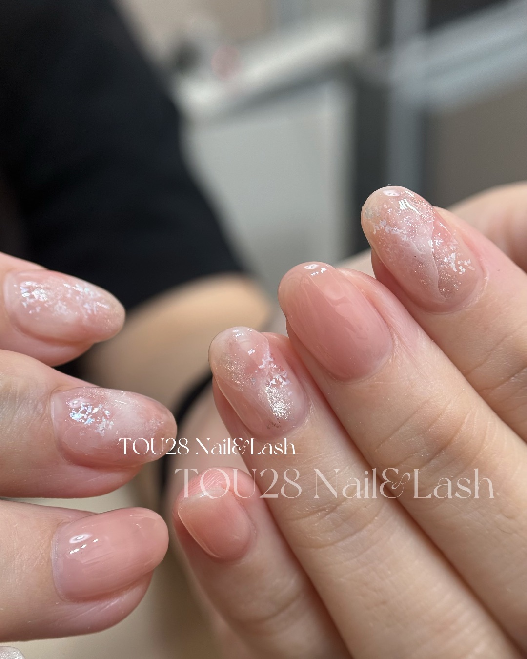 碎銀白桃，美甲作品