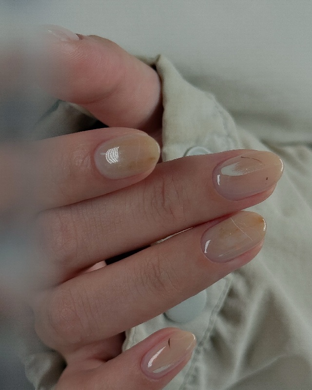 裸透中的秋日低語，美甲作品