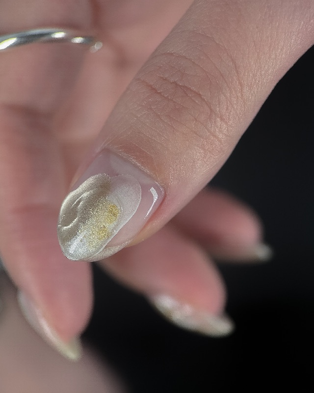 亮金晶，美甲作品照片 5
