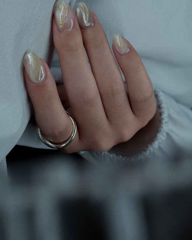 亮金晶，美甲作品照片 4