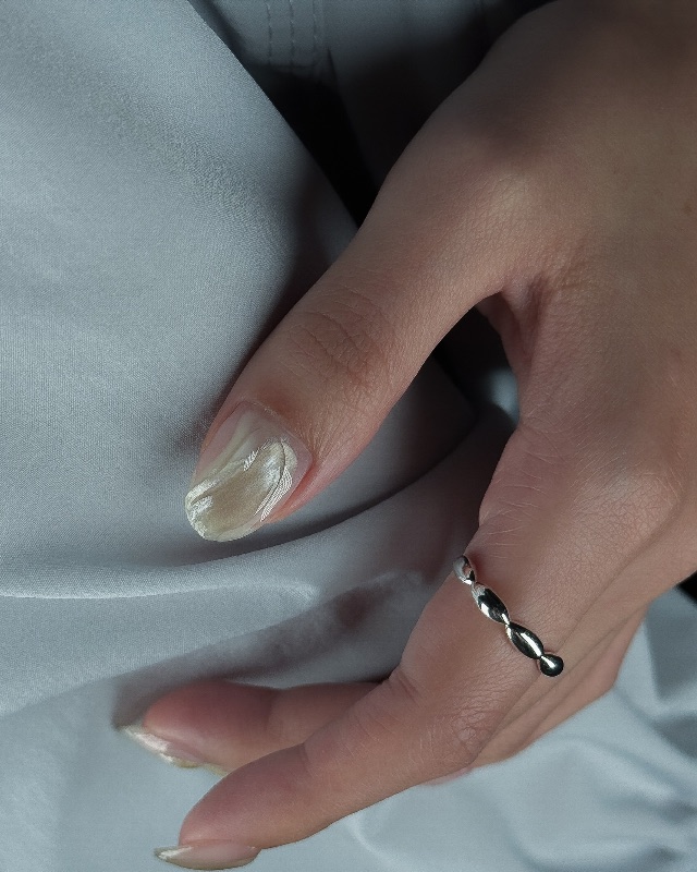 亮金晶，美甲作品照片 3