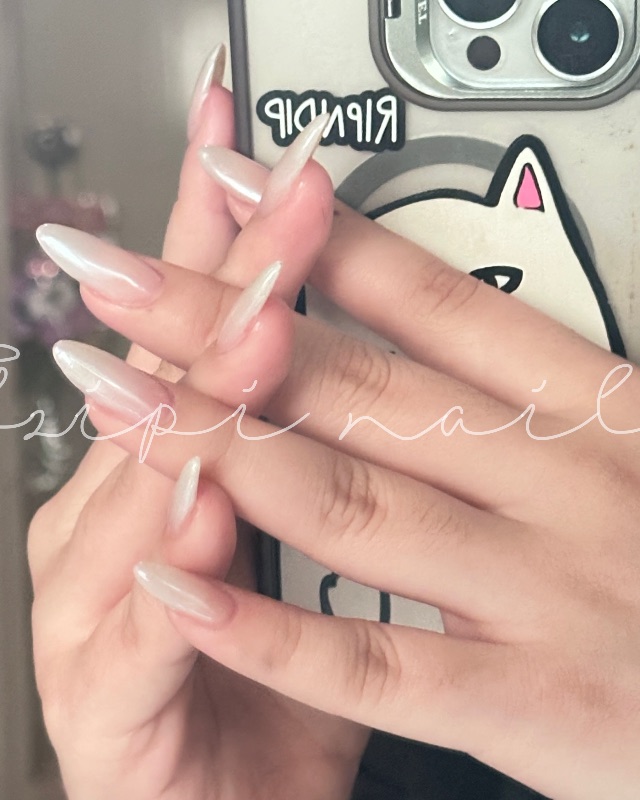 白月光🌙，美甲作品照片 2