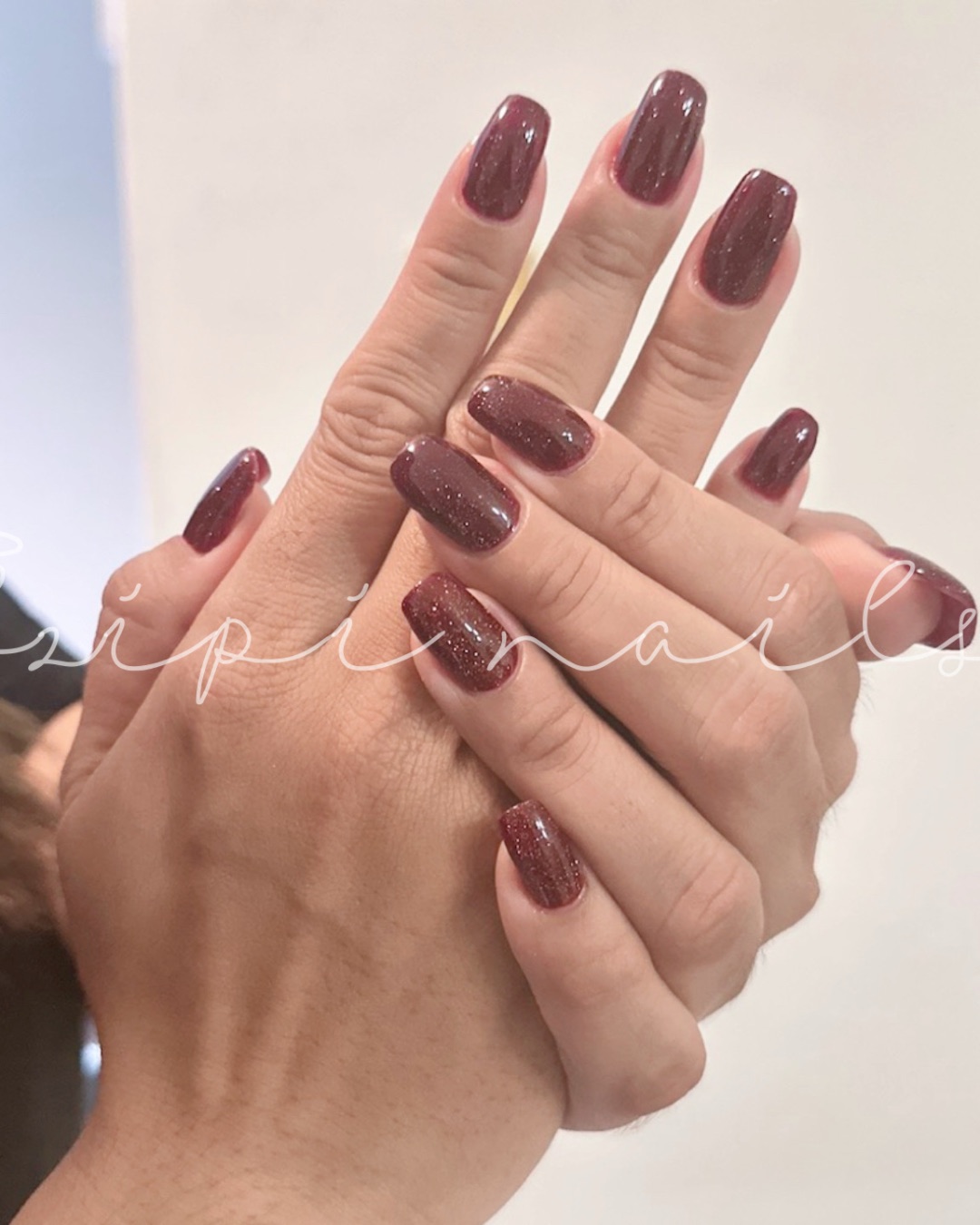 紅色碎鑽😍，美甲作品
